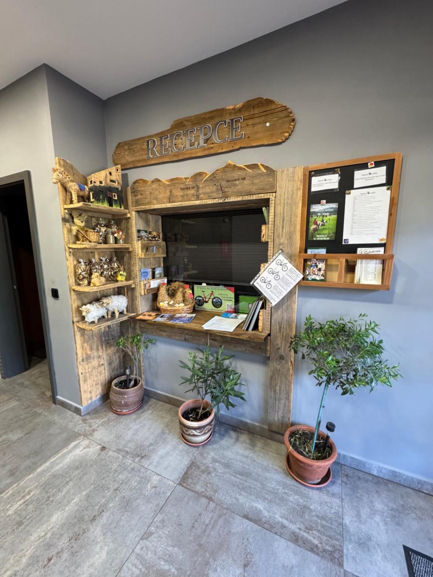 Ceske Zleby 狭谷农场宾馆酒店 外观 照片